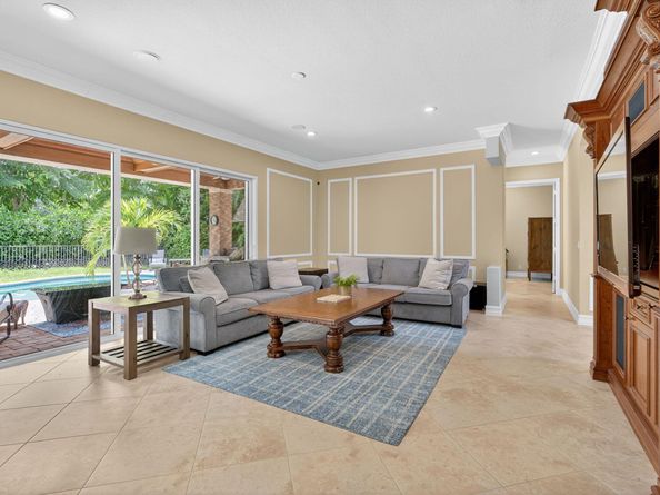 247 Sedona Way, Palm Beach Gardens FL 33418