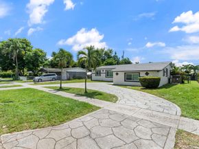 5920 NW 14th Pl, Sunrise FL 33313