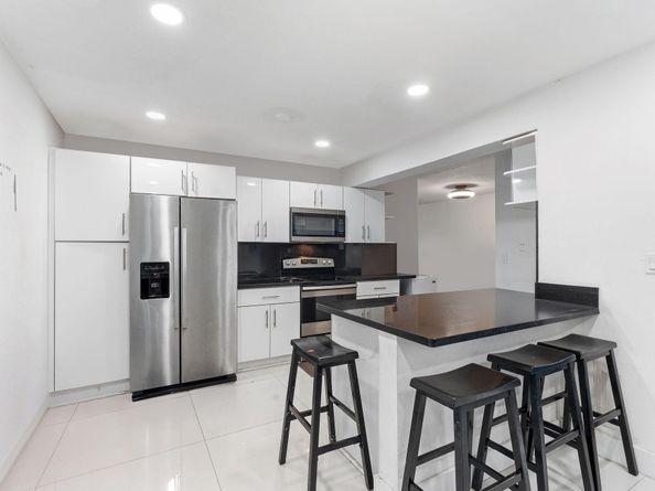 5920 NW 14th Pl, Sunrise FL 33313