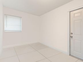 5920 NW 14th Pl, Sunrise FL 33313