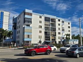 5033 NW 7th St 508, Miami FL 33126