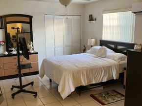 7960 NW 174th St, Hialeah FL 33015