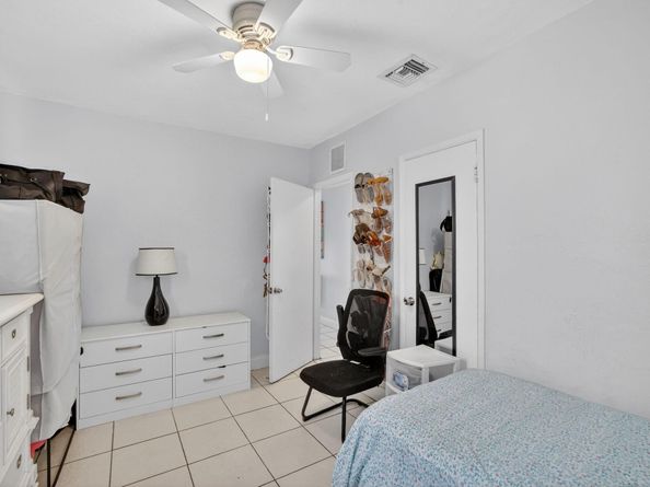 1525 NW 14th Ct, Fort Lauderdale FL 33311