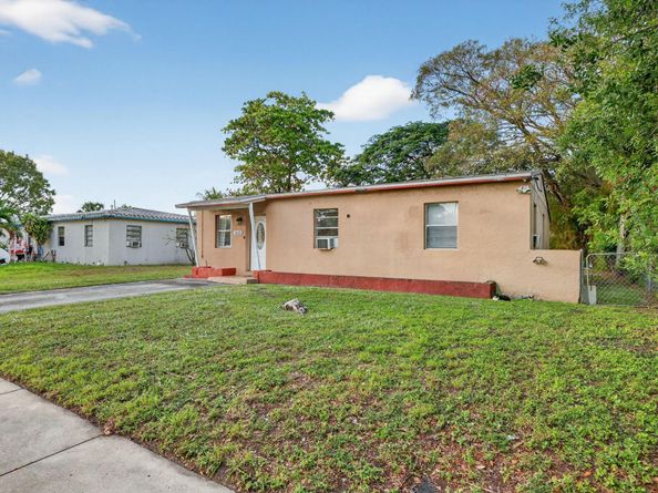 1525 NW 14th Ct, Fort Lauderdale FL 33311