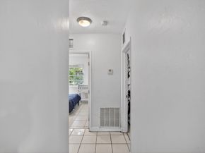 1525 NW 14th Ct, Fort Lauderdale FL 33311