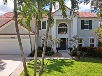 10234 Hunt Club Lane