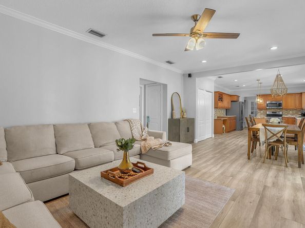 10234 Hunt Club Lane, Palm Beach Gardens FL 33418