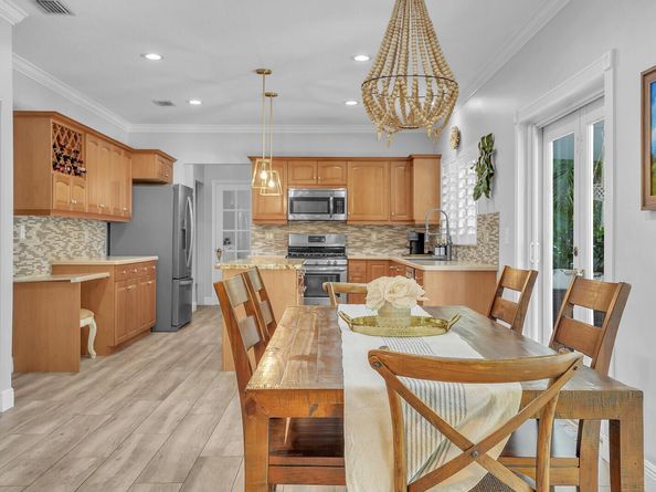 10234 Hunt Club Lane, Palm Beach Gardens FL 33418