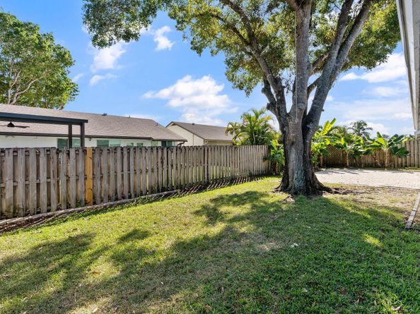 3240 NW 106TH Ave, Sunrise FL 33351