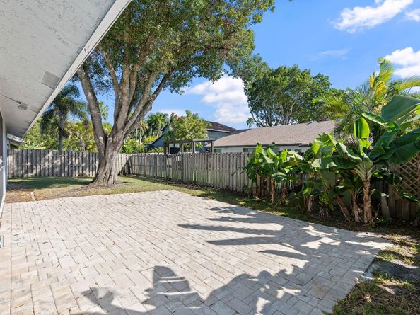 3240 NW 106TH Ave, Sunrise FL 33351