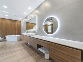 11 S Castle Harbor Is, Fort Lauderdale FL 33308