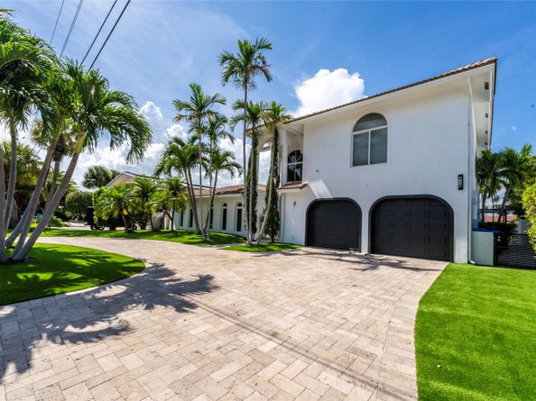 11 S Castle Harbor Is, Fort Lauderdale FL 33308