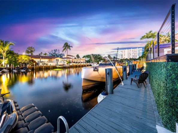 11 S Castle Harbor Is, Fort Lauderdale FL 33308