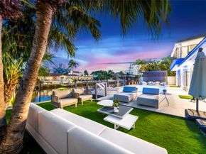 11 S Castle Harbor Is, Fort Lauderdale FL 33308