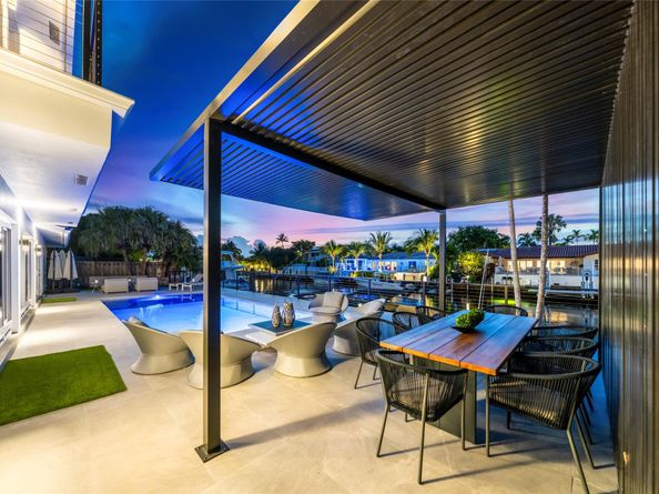 11 S Castle Harbor Is, Fort Lauderdale FL 33308