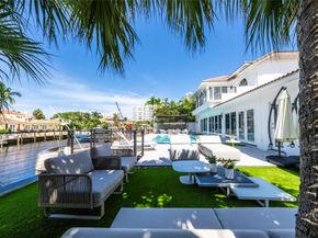 11 S Castle Harbor Is, Fort Lauderdale FL 33308