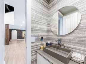 11 S Castle Harbor Is, Fort Lauderdale FL 33308