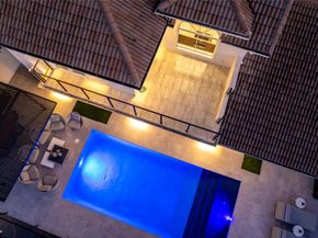 11 S Castle Harbor Is, Fort Lauderdale FL 33308