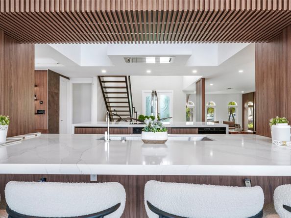 11 S Castle Harbor Is, Fort Lauderdale FL 33308