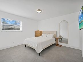 300 SW 65th Way, Pembroke Pines FL 33023