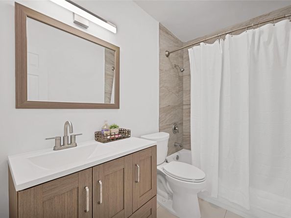 300 SW 65th Way, Pembroke Pines FL 33023