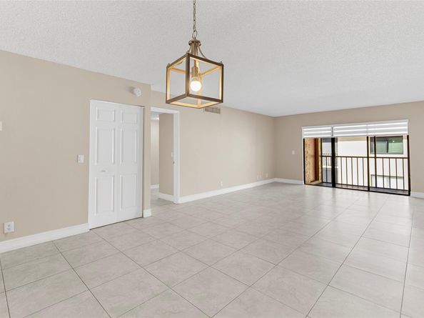 Undisclosed Address #FX-10536652, Weston FL 33326