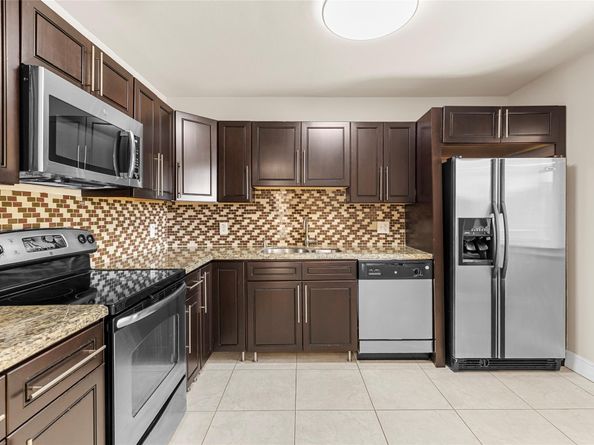 Undisclosed Address #FX-10536652, Weston FL 33326