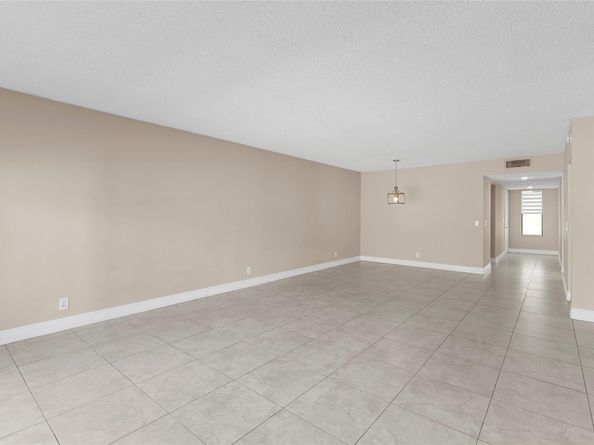 Undisclosed Address #FX-10536652, Weston FL 33326