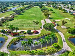 11281 Aspen Glen Drive 104, Boynton Beach FL 33437