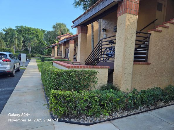 11281 Aspen Glen Drive 104, Boynton Beach FL 33437