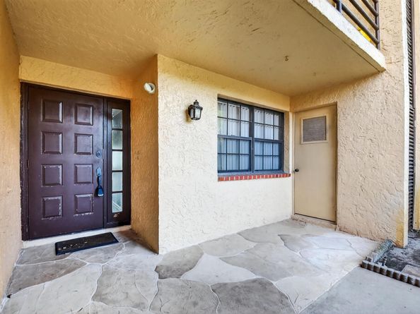 11281 Aspen Glen Drive 104, Boynton Beach FL 33437