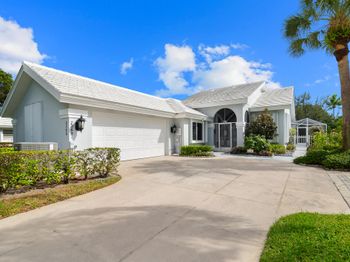 2368 Saratoga Bay Drive