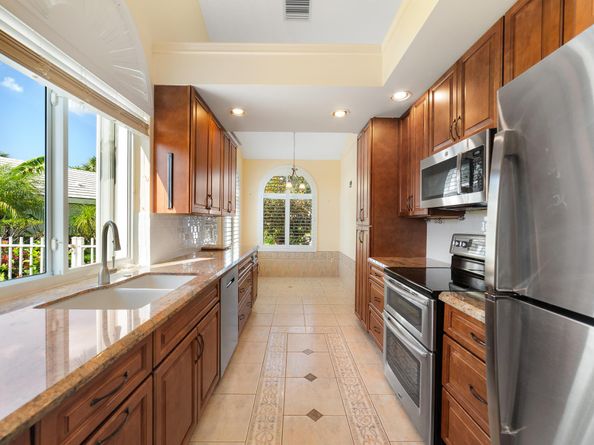 2368 Saratoga Bay Drive, West Palm Beach FL 33409