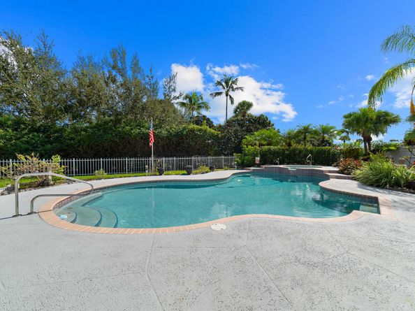 2368 Saratoga Bay Drive, West Palm Beach FL 33409