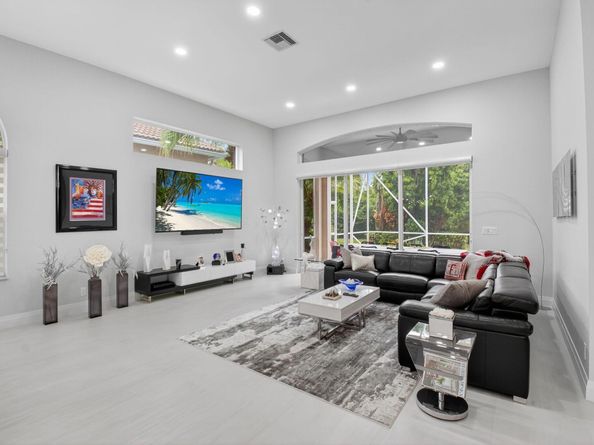 6942 Fairway Lakes Drive, Boynton Beach FL 33472