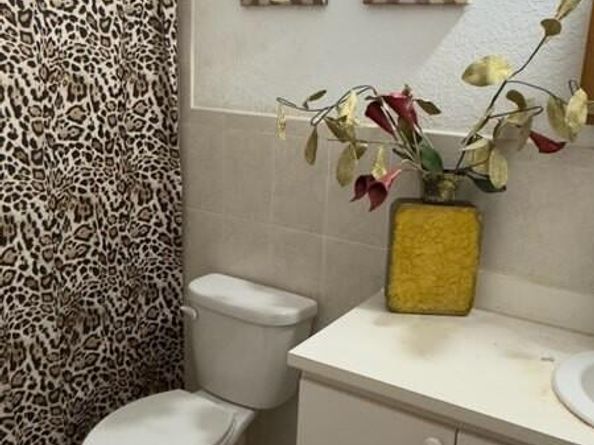 1783 NW 53rd St 2, Miami FL 33142