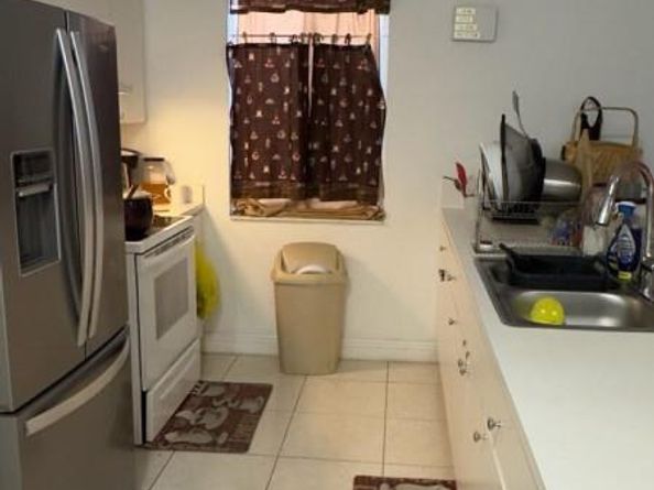 1783 NW 53rd St 2, Miami FL 33142