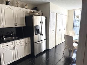 7564 Regency Lake Drive 702, Boca Raton FL 33433