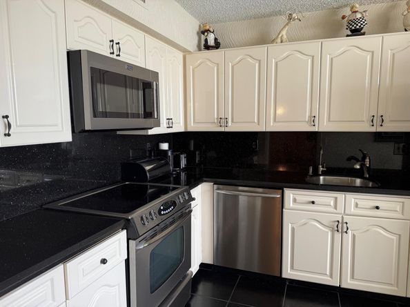 7564 Regency Lake Drive 702, Boca Raton FL 33433