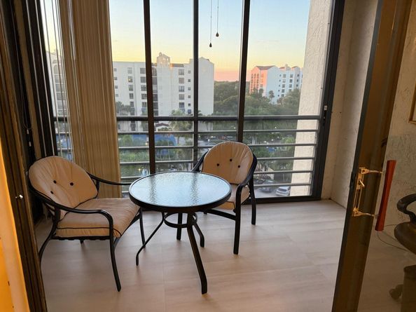 7564 Regency Lake Drive 702, Boca Raton FL 33433