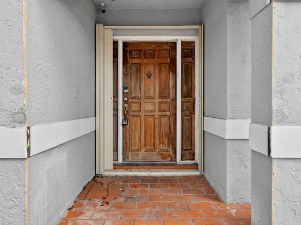 18091 SW 134th Ct, Miami FL 33177