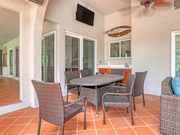 8659 Thousand Pines Circle, West Palm Beach FL 33411