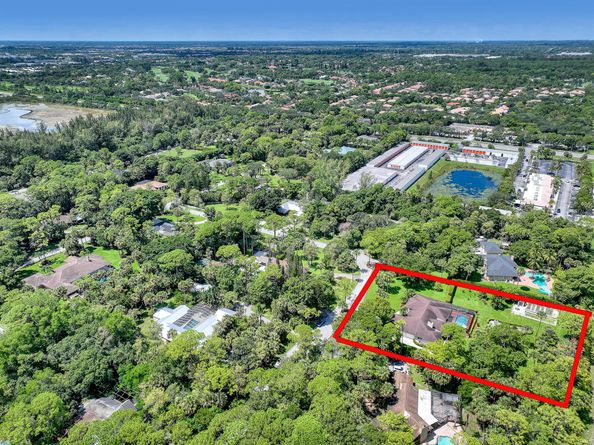 8659 Thousand Pines Circle, West Palm Beach FL 33411