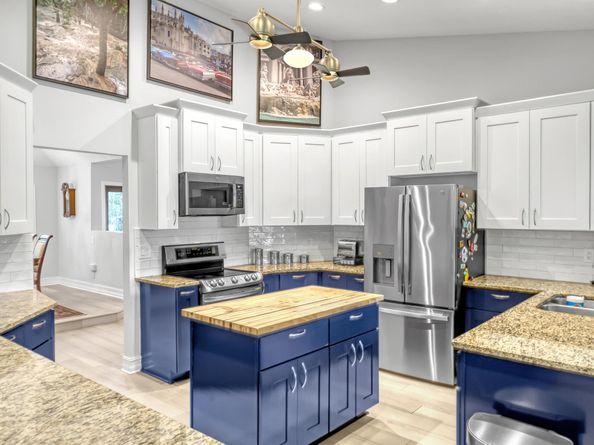 8659 Thousand Pines Circle, West Palm Beach FL 33411