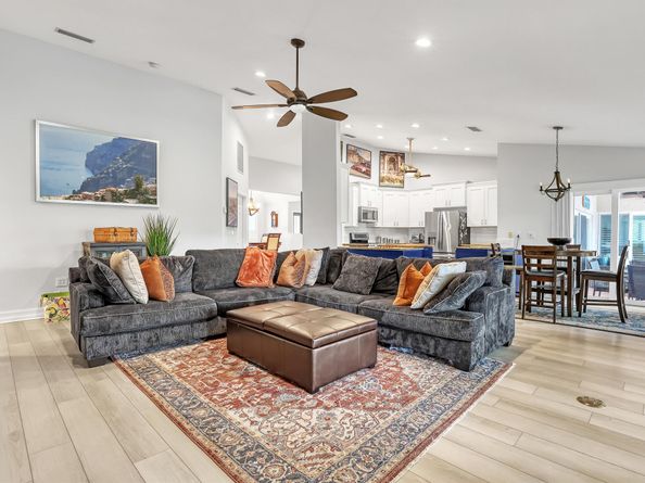 8659 Thousand Pines Circle, West Palm Beach FL 33411