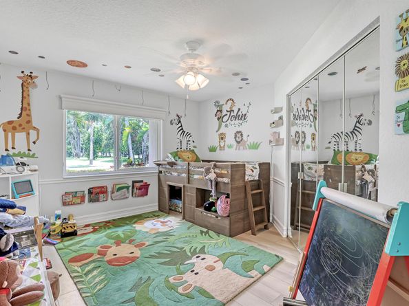 8659 Thousand Pines Circle, West Palm Beach FL 33411