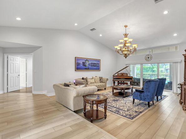 8659 Thousand Pines Circle, West Palm Beach FL 33411