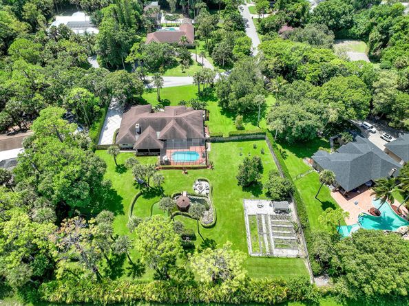 8659 Thousand Pines Circle, West Palm Beach FL 33411