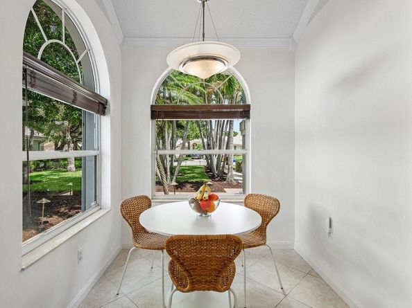 2860 Wilderness Rd, West Palm Beach FL 33409