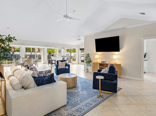 2860 Wilderness Rd, West Palm Beach FL 33409